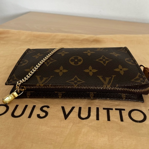 Louis Vuitton Monogram Mini Pouchette with Wristlet Chain and unbrand crossbody - Picture 8 of 16